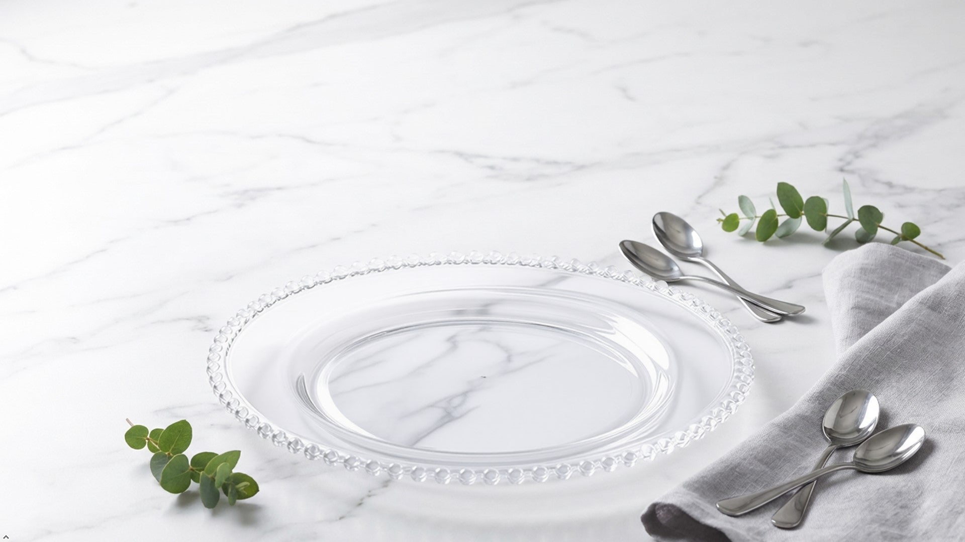 Glass Charger Plate With Clear Bead Edge